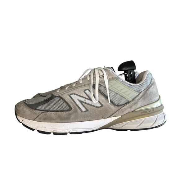 New Balance M990NV5 USA Collection Sneakers Size 12 Silver - Picture 1 of 6